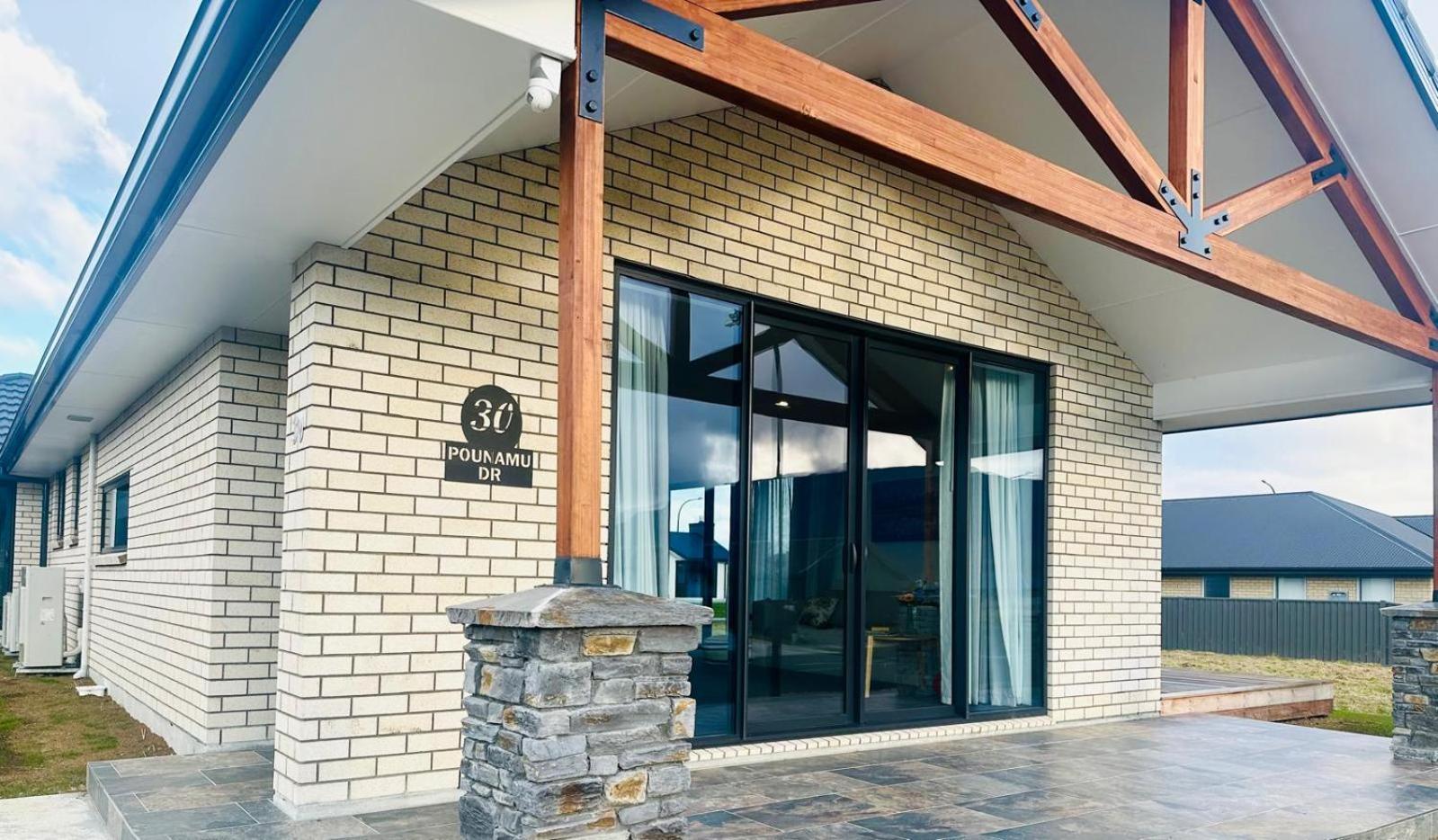 Holiday Home In Beautiful Te Anau Exterior foto